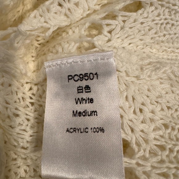 Runcati Off White Crochet Cover Up - Size Medium - Picture 8 of 8